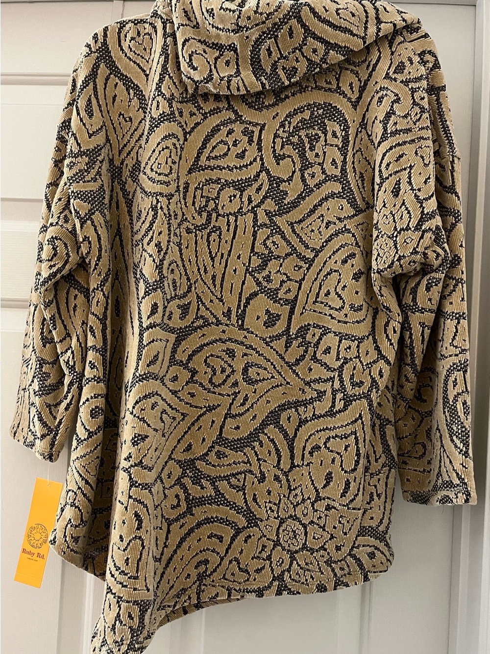 Ruby Rd. Beige and Black Textured Knit Top with Pattern - Picture 3 of 6